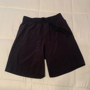 Men’s Lululemon workout shorts
